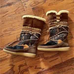 Womens Tecnica Italian made printed boots size 7/7.5